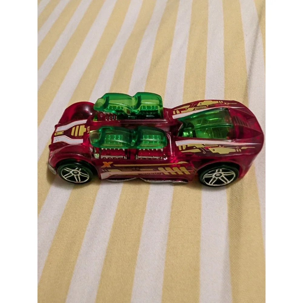 Mattel Hot Wheels Stunt Race Car What 4-2 Red Green Diecast 2018 City Series